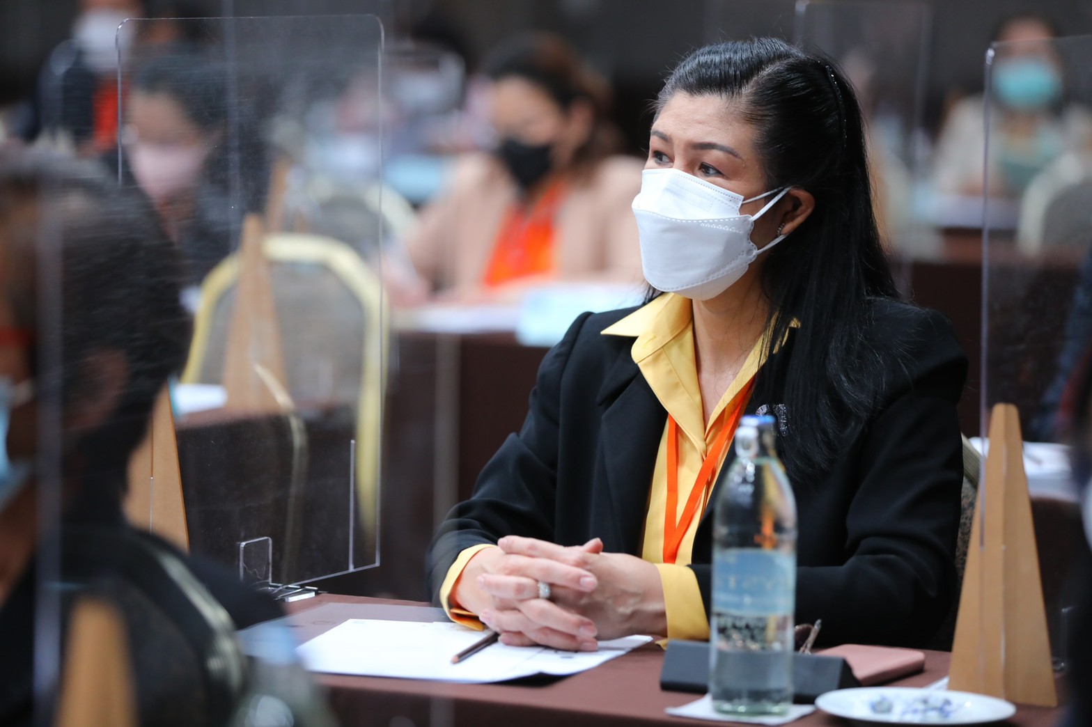 LINE ALBUM 1662565 BE 220616 15