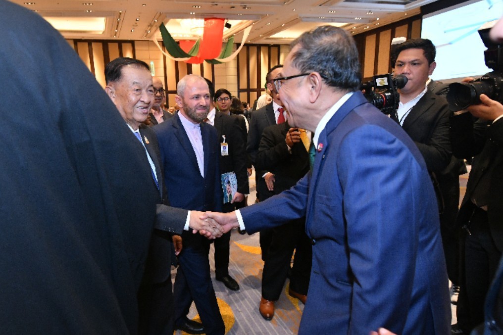 LINE ALBUM 110268 2 250213 8