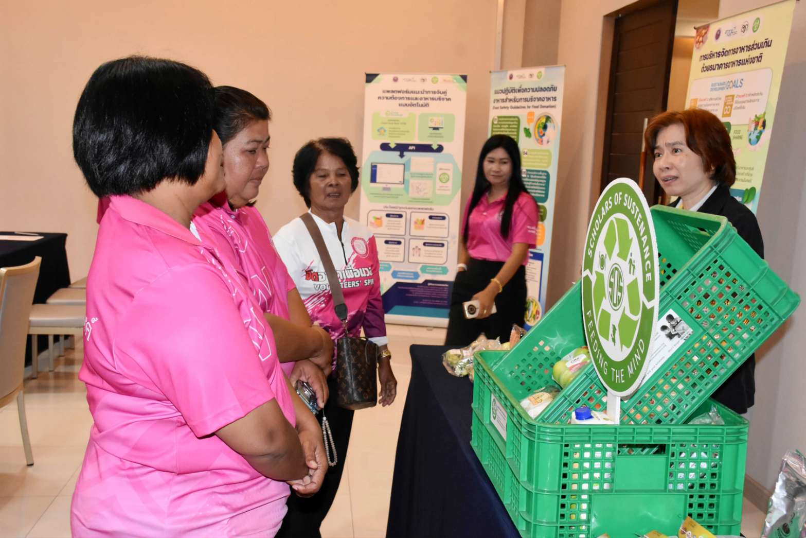 09 บรรยากาศบูทอาหารส่วนเกิน 0