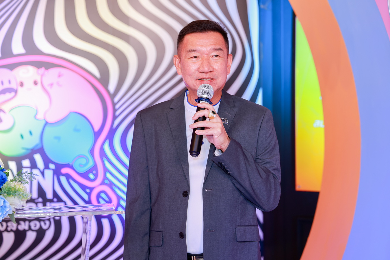 2 นายสุวรงค์ วงษ์ศิริ รักษาการแทน ผอ