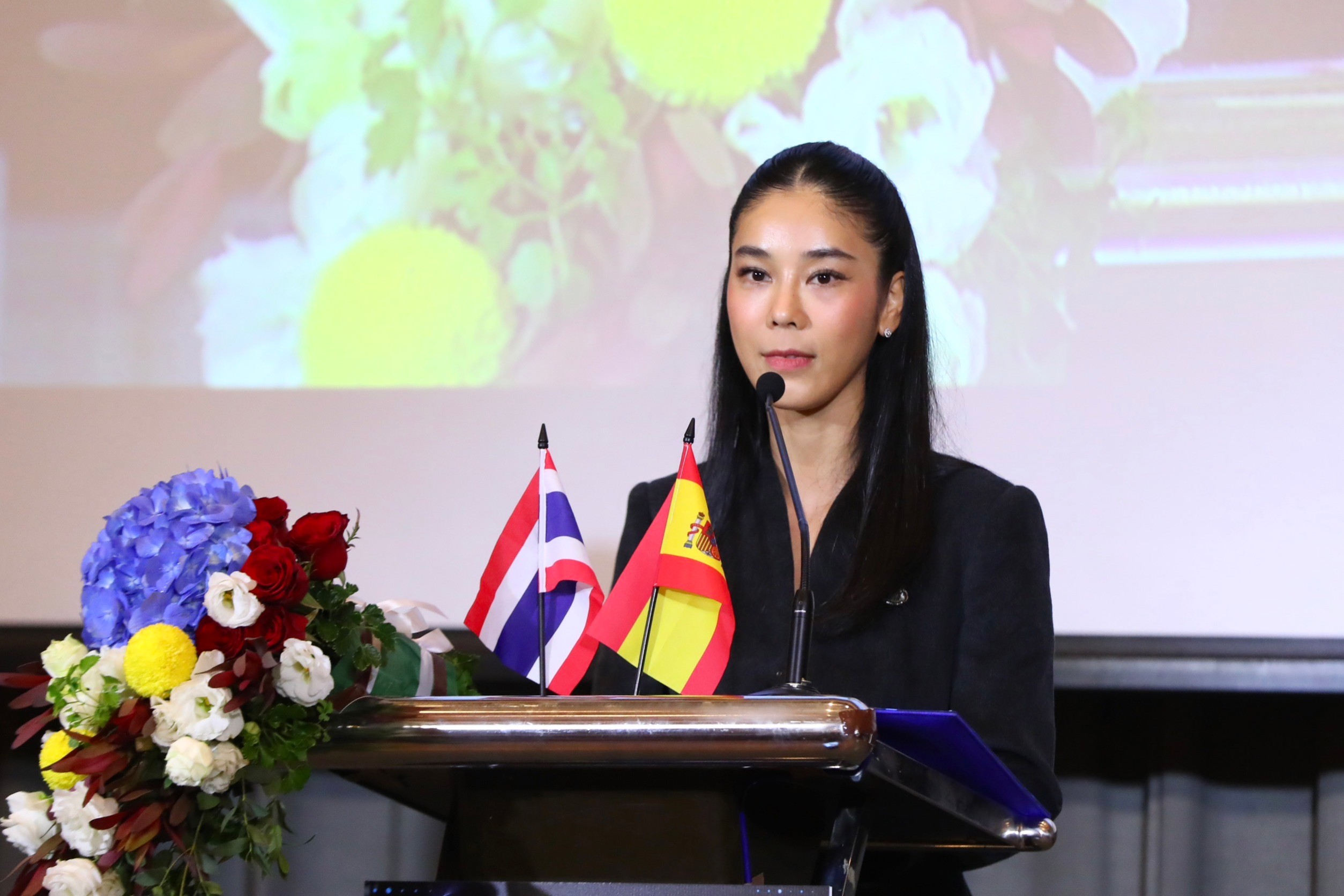 LINE ALBUM 28112566 BE ๒๓๑๑๒๘ 7