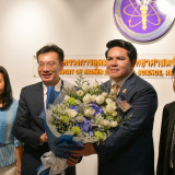 “สุรศักดิ์” เข้าศักการะสิ่งศักดิ์ประจำกระทรวง อว.พร้อมเตรียม ... พารามิเตอร์รูปภาพ 1