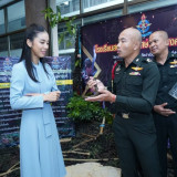 ติดอาวุธกำลังพล 130,000 นายทั้งนายทหารสัญญาบัตรและชั้นประทวน ... พารามิเตอร์รูปภาพ 3